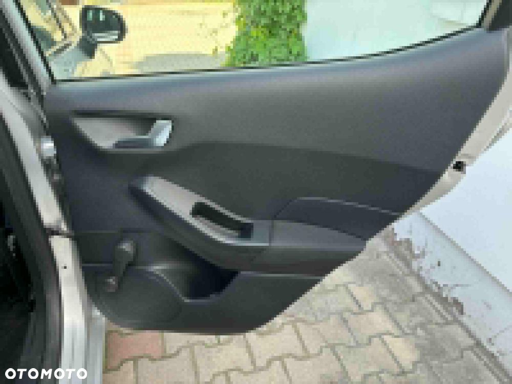 Ford Fiesta 1.1 Titanium - 21
