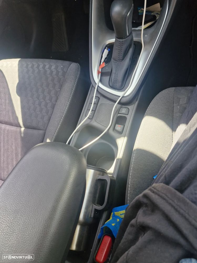 Toyota Yaris 1.5 HDF Comfort Plus - 16