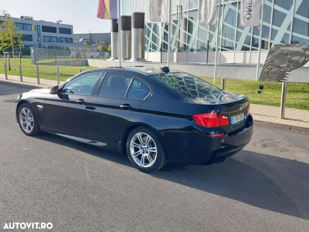 BMW Seria 5 530d xDrive AT - 12