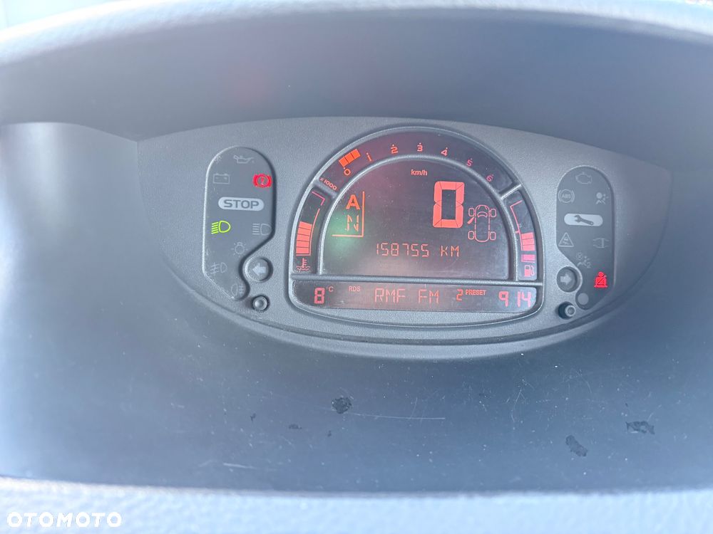 Renault Modus 1.5 dCi Authentique Dynamique - 9