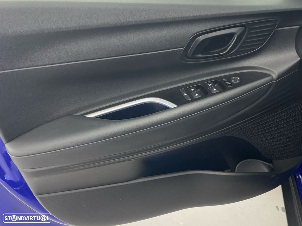 Hyundai Bayon 1.0 T-GDI Premium - 17