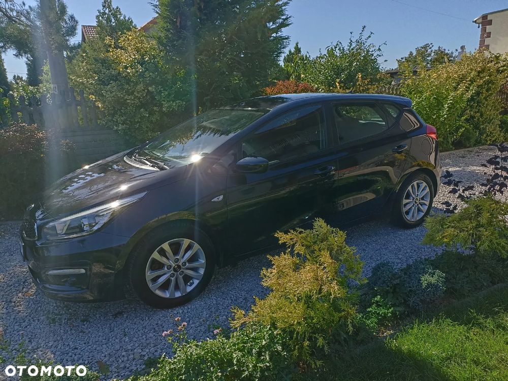 Kia Ceed - 11