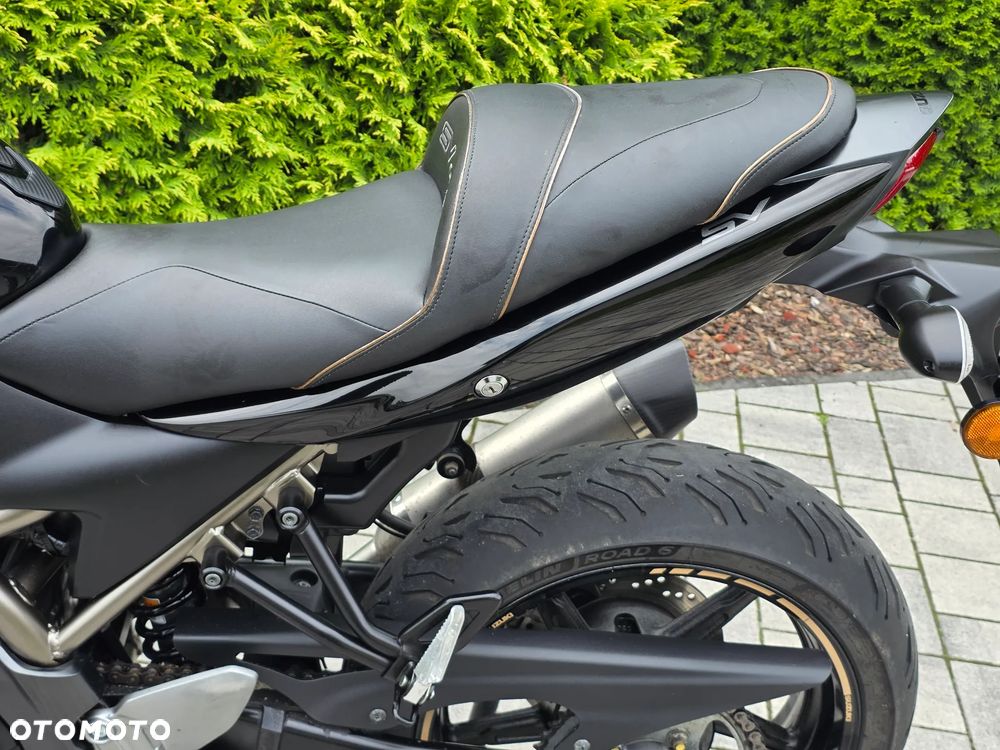 Suzuki SV - 22