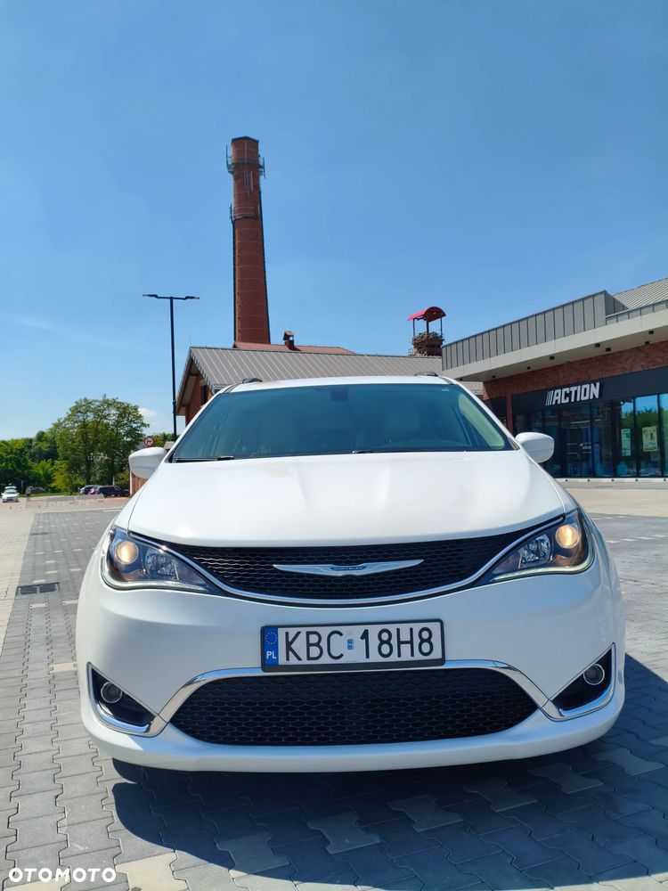 Chrysler Pacifica - 9