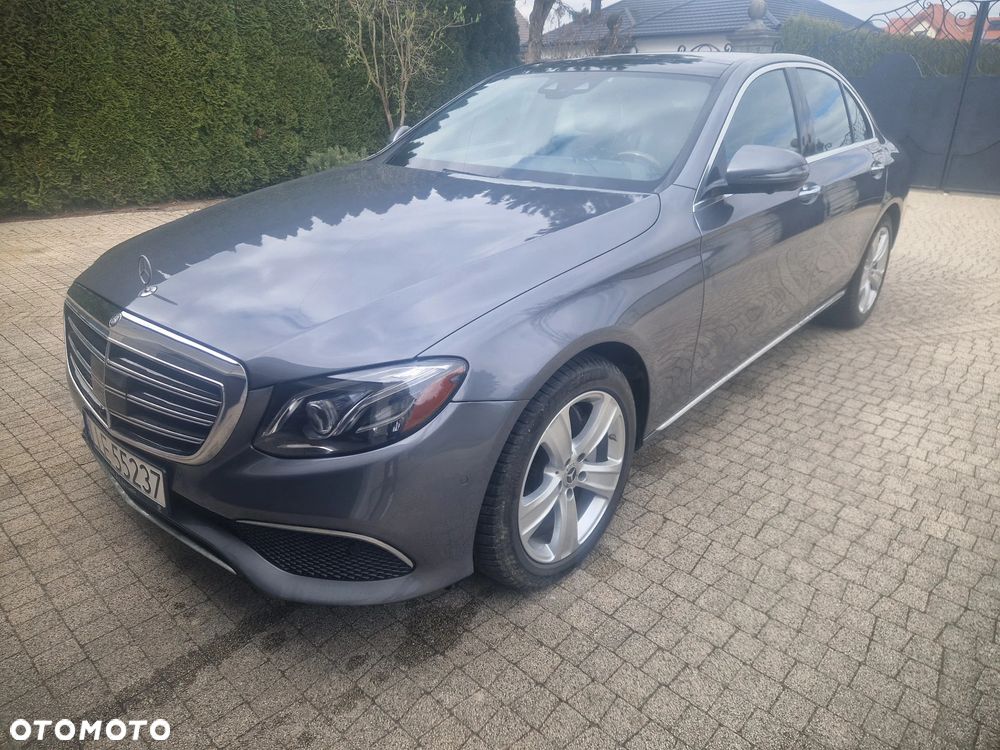 Mercedes-Benz Klasa E 300 9G-TRONIC Exclusive - 5