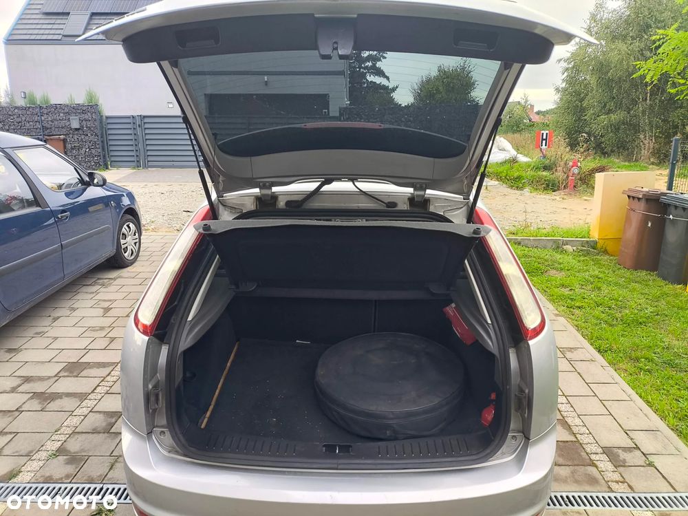 Ford Focus 1.6 Ambiente - 8