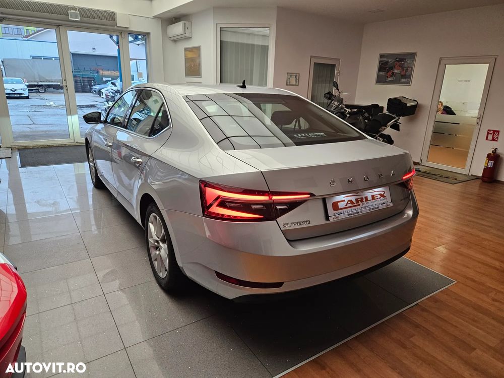 Skoda Superb 2.0 TDI DSG Ambition - 7