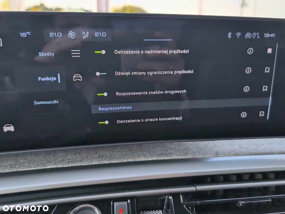 Peugeot 3008 1.2 PureTech mHEV Allure e-DCS6 - 26