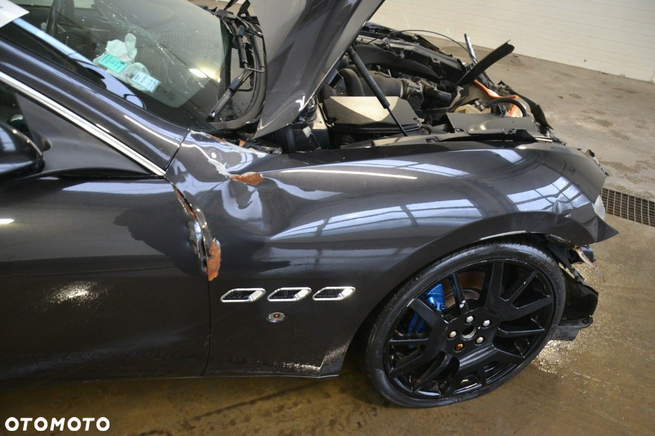 Maserati GranTurismo - 23