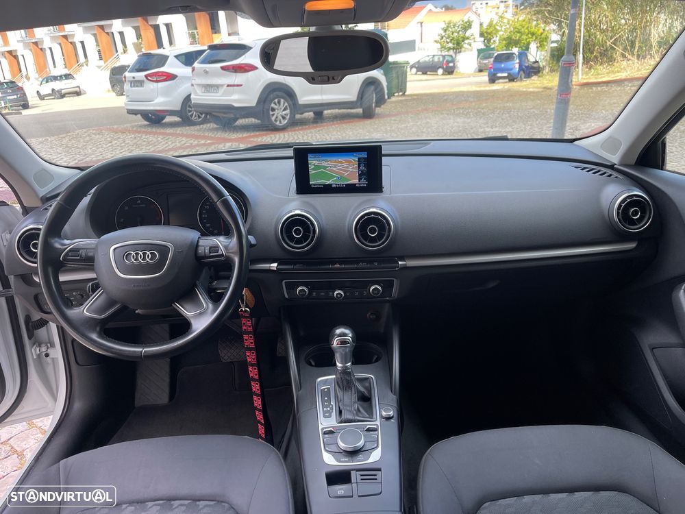 Audi A3 Sportback 1.6 TDI (clean diesel) S tronic Attraction - 9