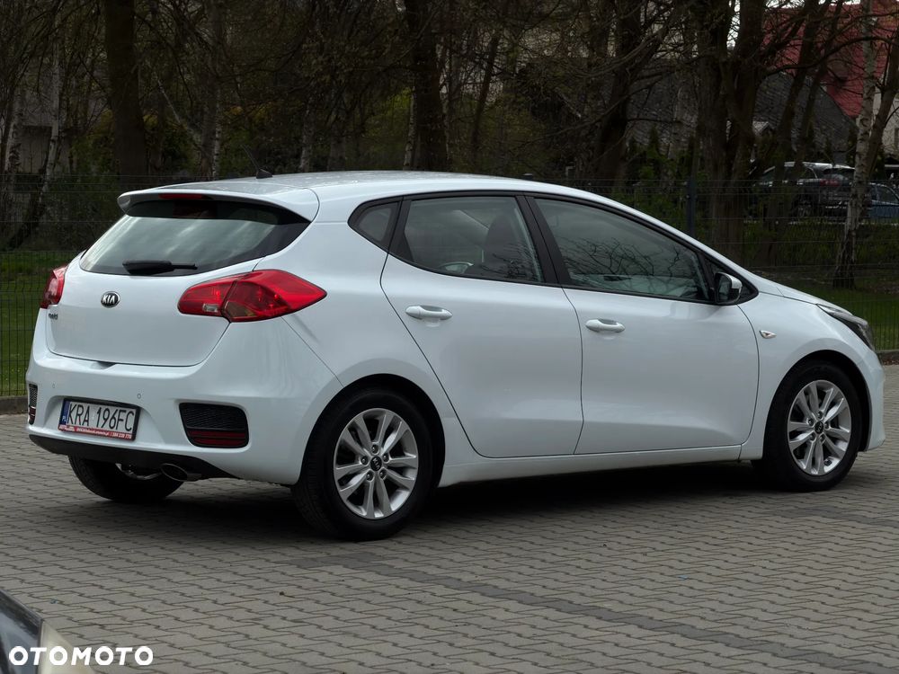 Kia Ceed 1.4 CVVT Dream Team Edition - 5
