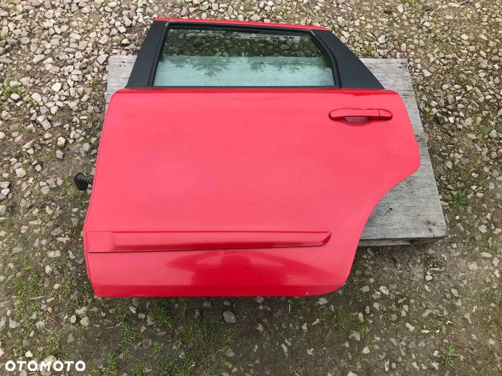 Nissan Note E11 06-13 Drzwi Lewy Tył Tylne Kolor Z10