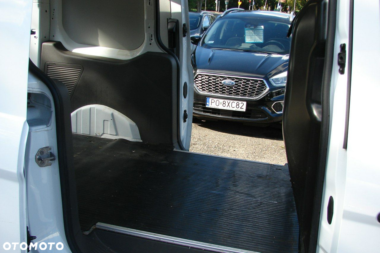 Ford Transit Connect - 11