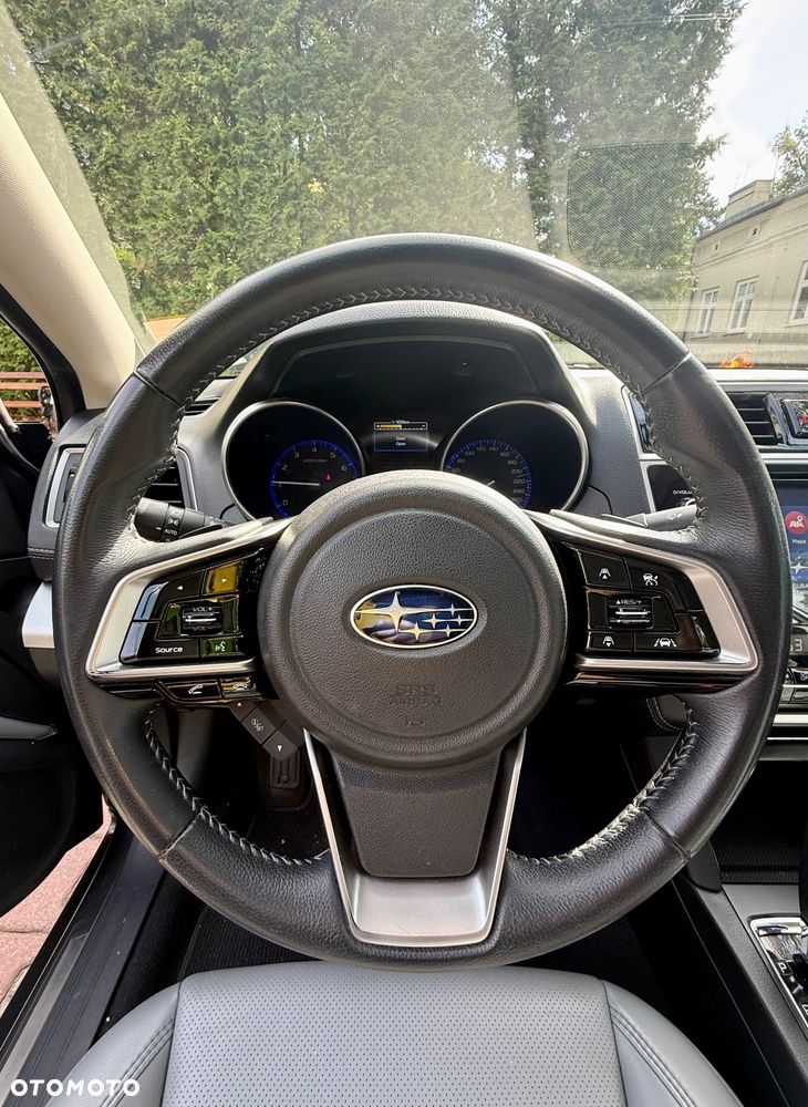 Subaru Legacy - 14