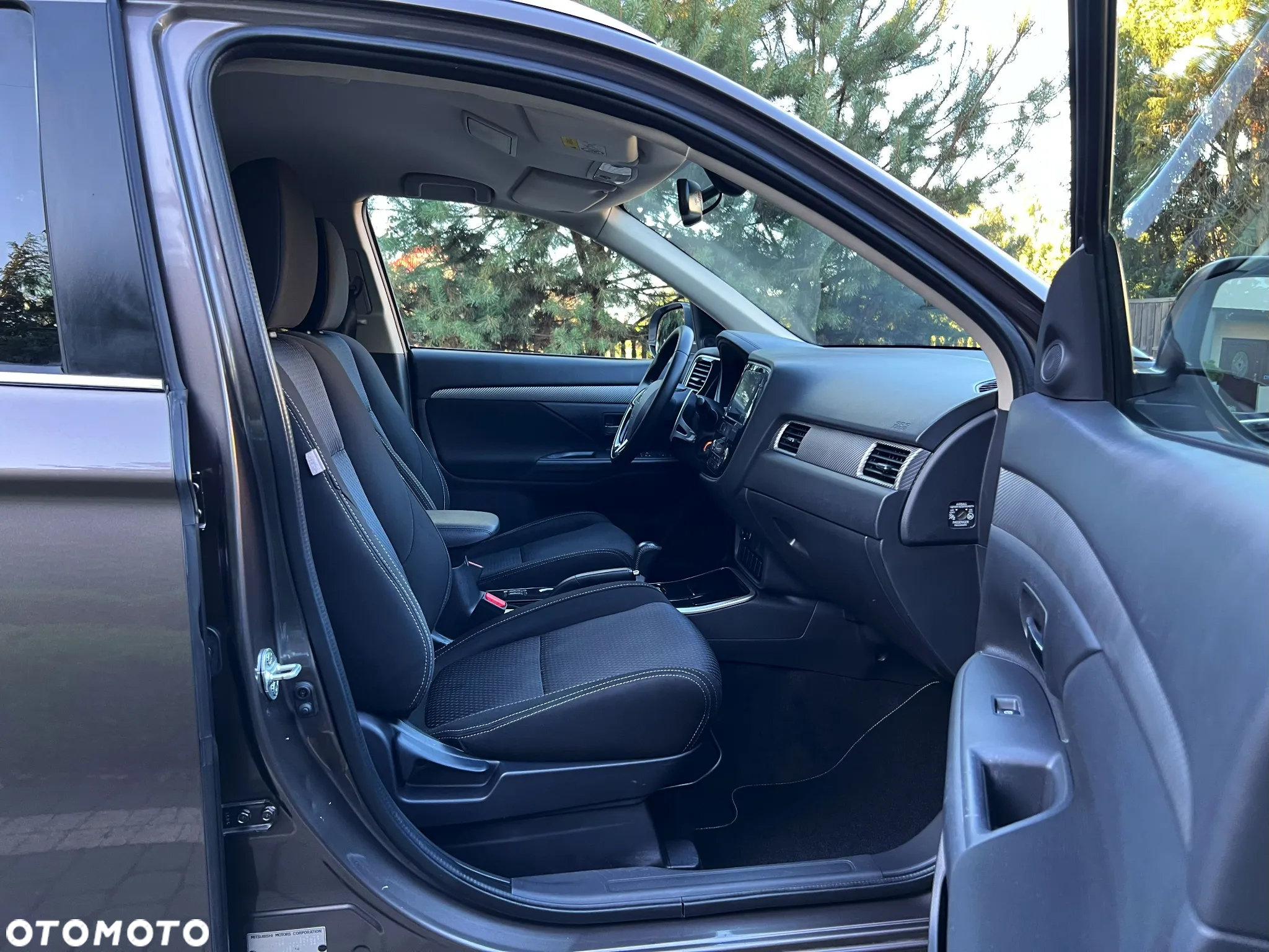 Mitsubishi Outlander 2.0 2WD CVT Edition 100 - 24