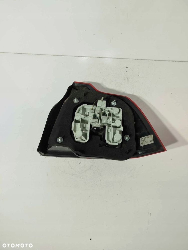 LAMPA LEWA TYLNA VOLVO S40 II LIFT 30744538 - 9