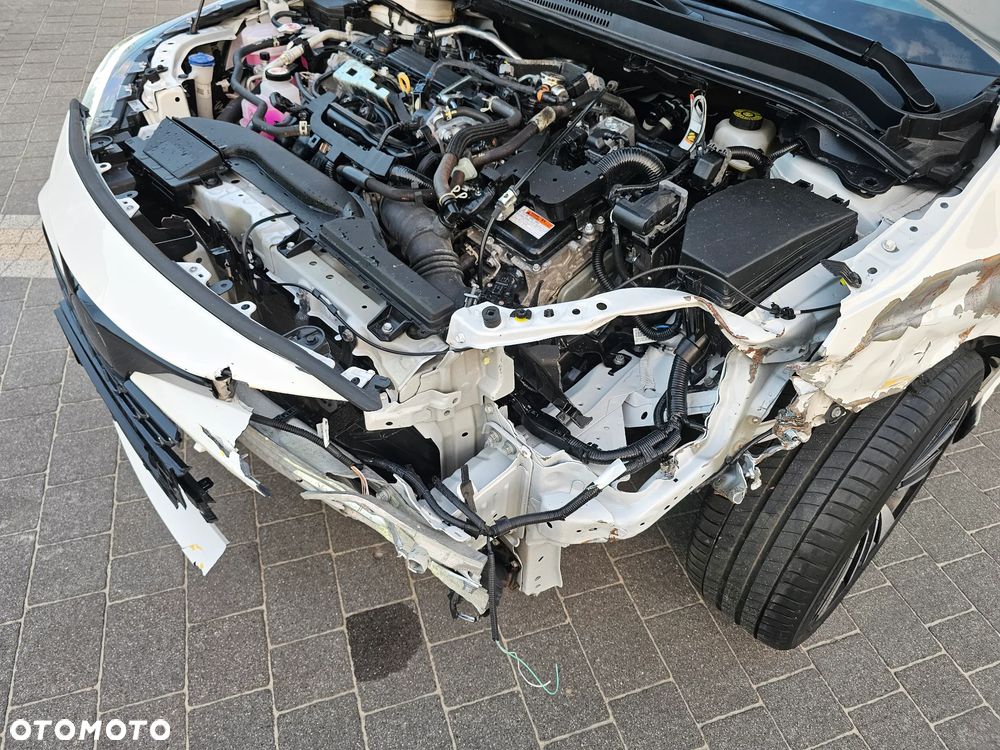 Toyota Corolla 2.0 Hybrid Style - 32