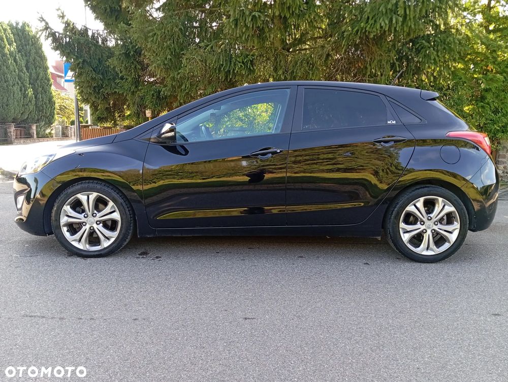 Hyundai i30 1.6 CRDi Fifa World Cup Edition - 20