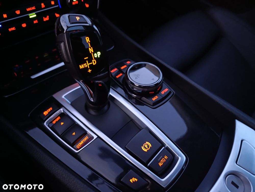 BMW 5GT - 15