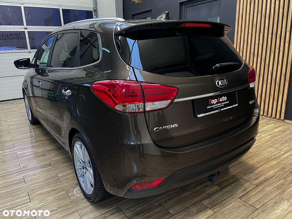 Kia Carens 1.6 GDI Attract - 10