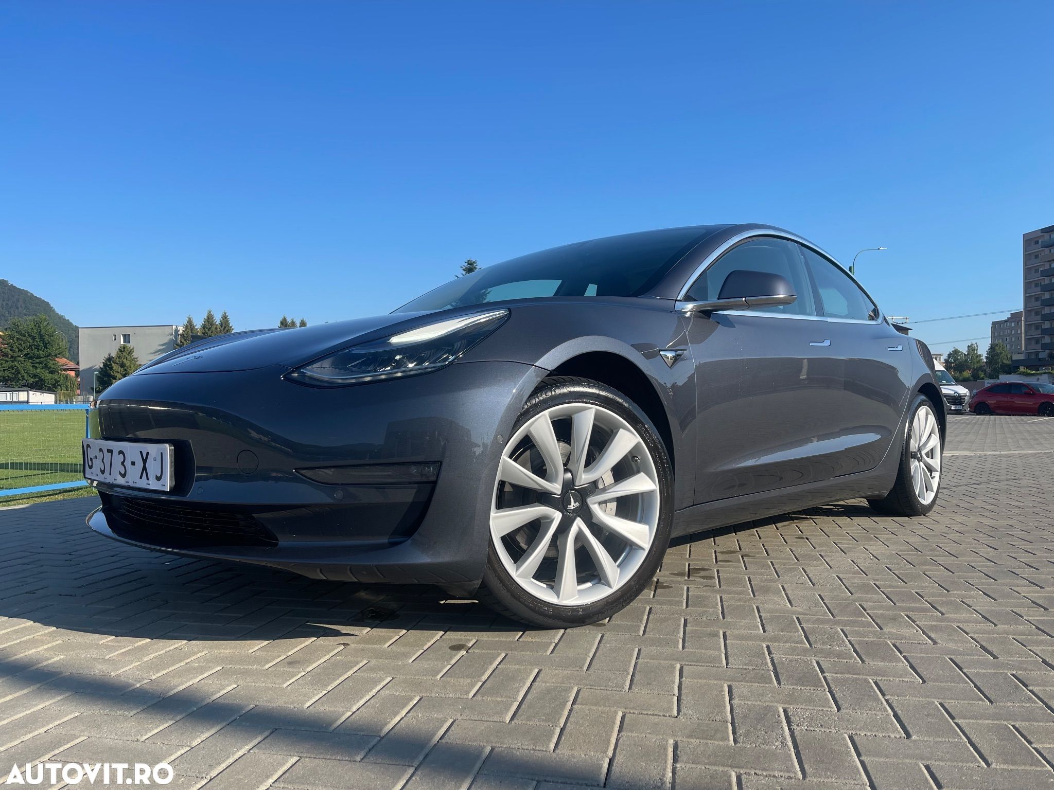 Tesla Model 3 Langstreckenbatterie Allradantrieb Dual Motor Performance - 1