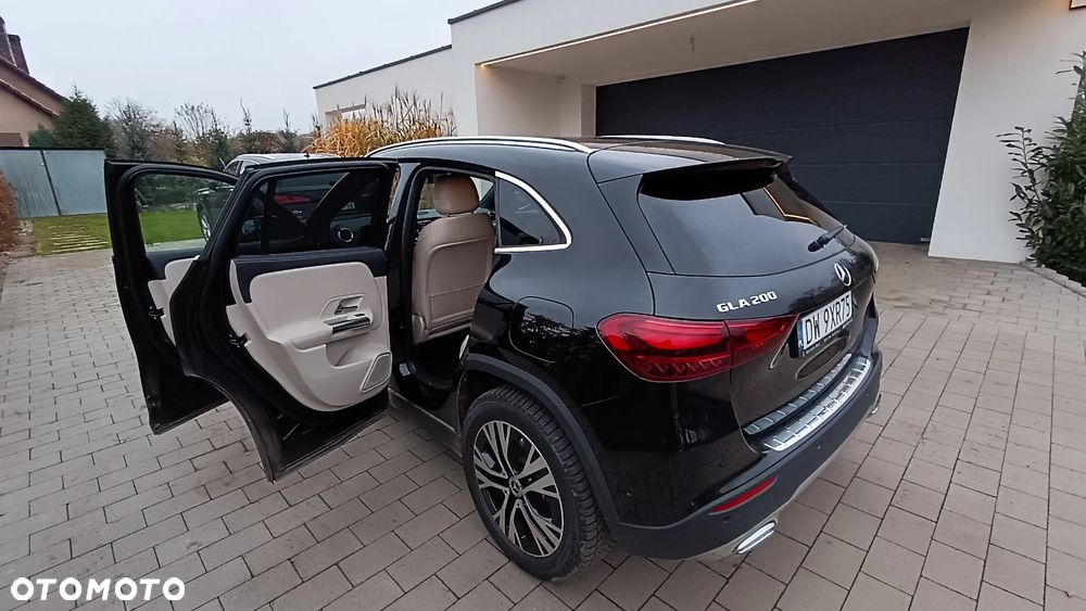 Mercedes-Benz GLA - 5