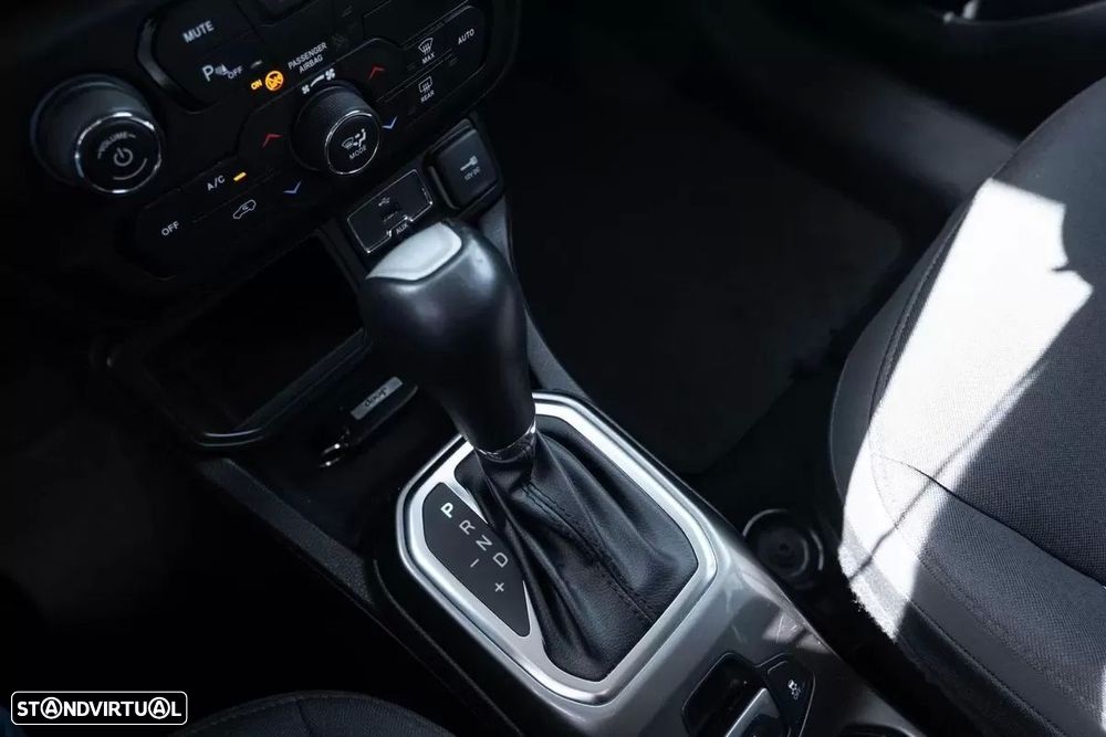 Jeep Renegade 1.6 MJD Limited DCT - 16