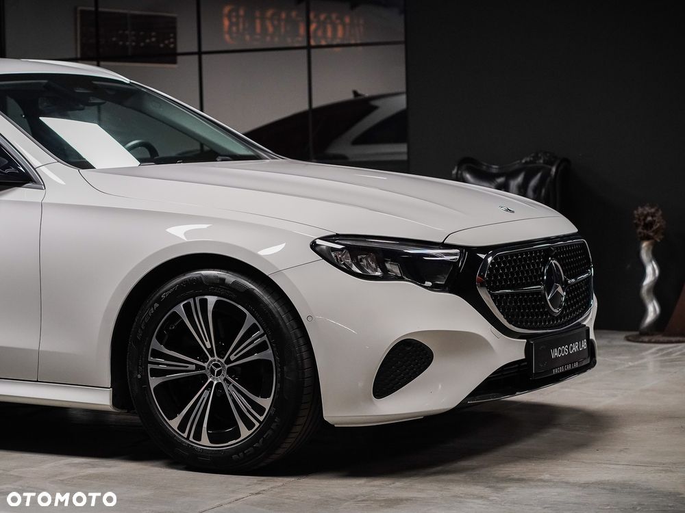 Mercedes-Benz E-Class 2025 photo 2