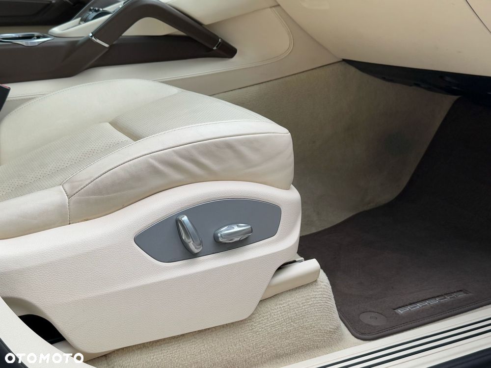Porsche Cayenne Tiptronic S - 10