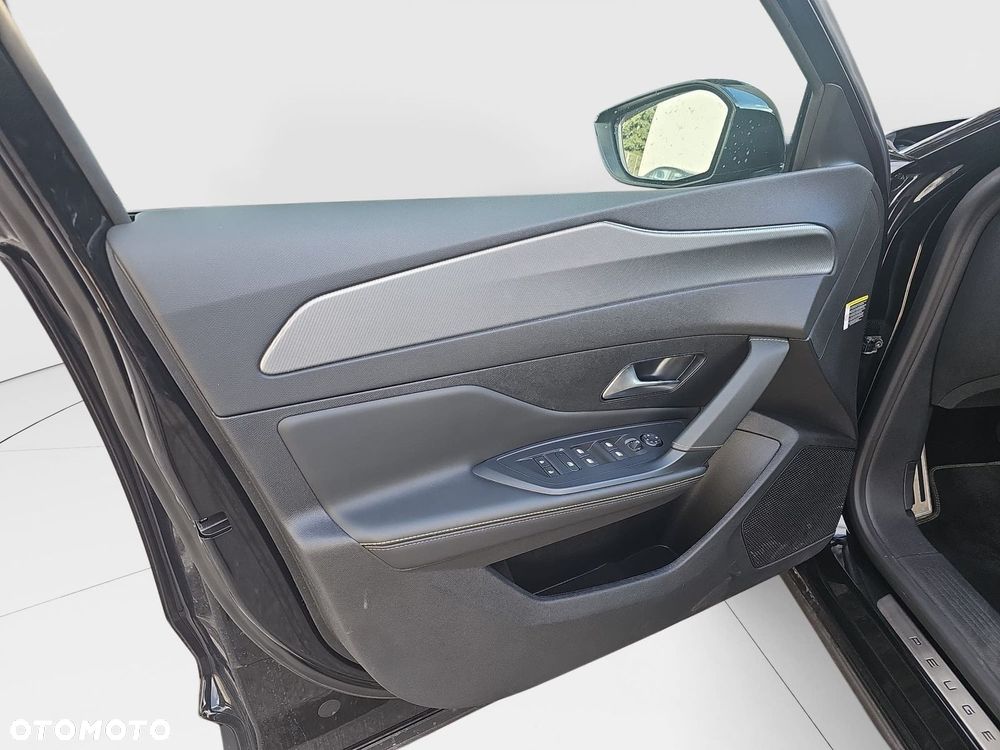 Peugeot 408 - 16