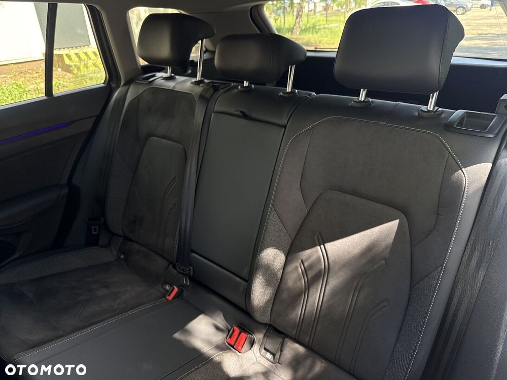 Volkswagen Golf 1.5 eTSI mHEV Life DSG - 32