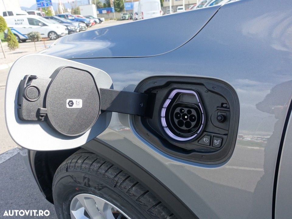 Ford Kuga - 10