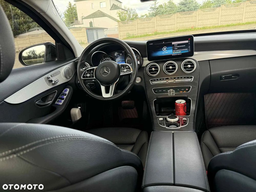 Mercedes-Benz Klasa C 300 4Matic 9G-TRONIC Avantgarde - 24