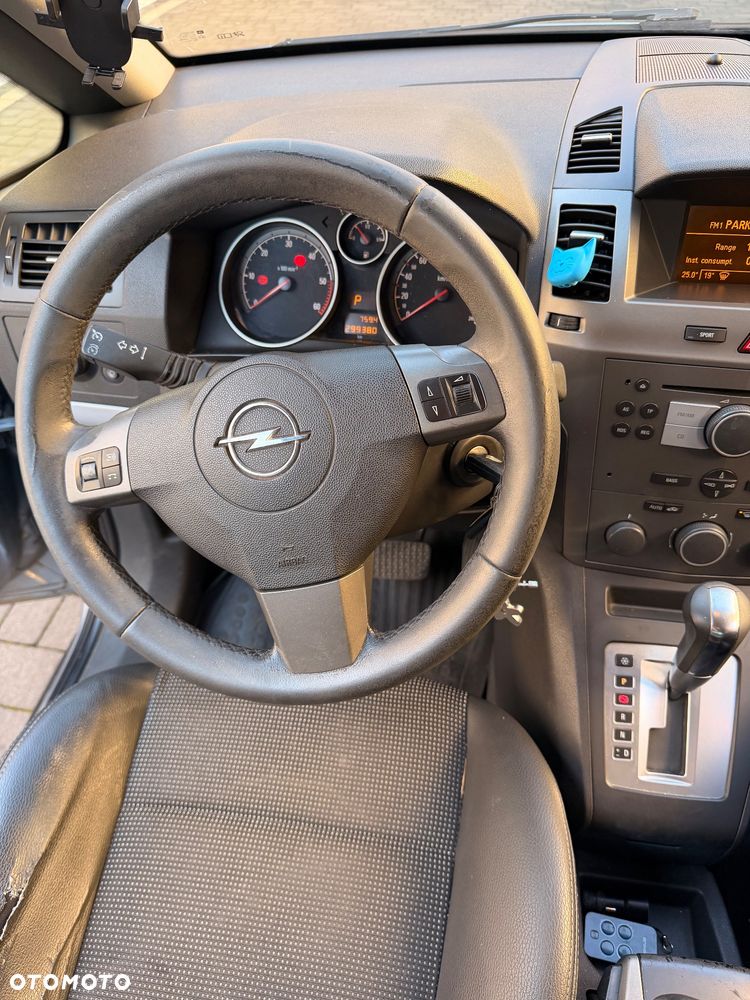 Opel Zafira - 11