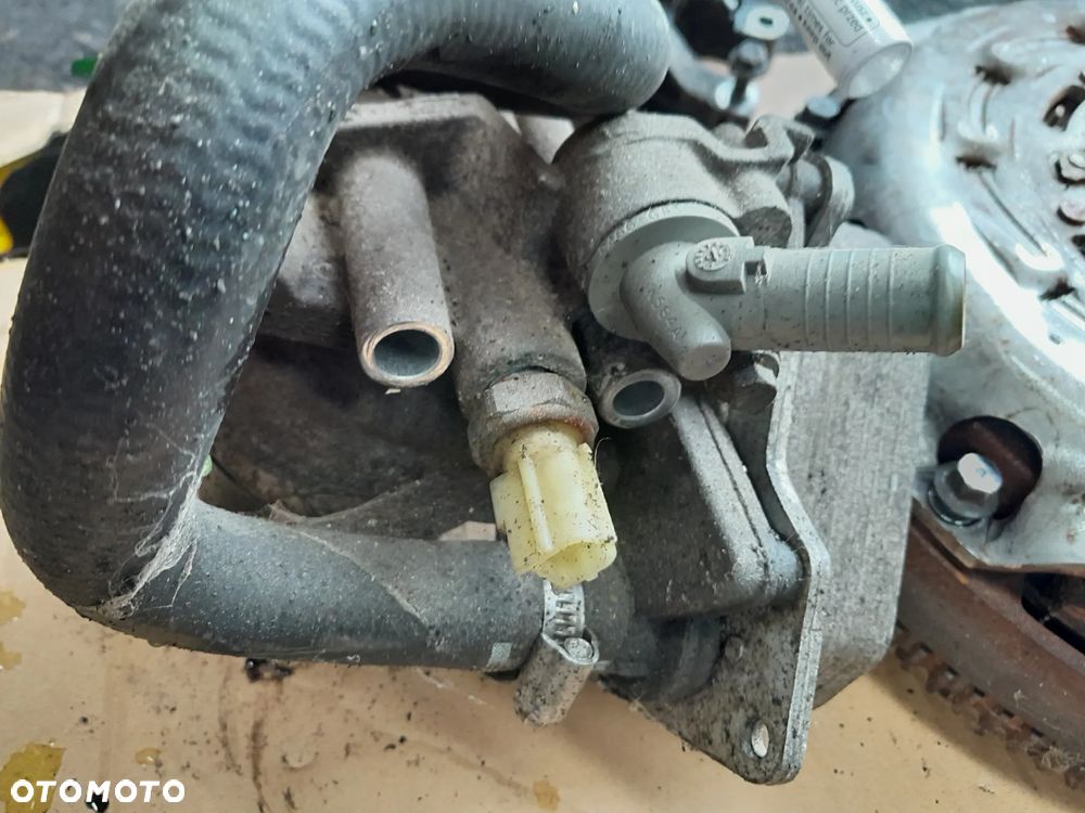 Podstawa filtra oleju Citroen Jumper Boxer 2.2 HDI E5 - 4