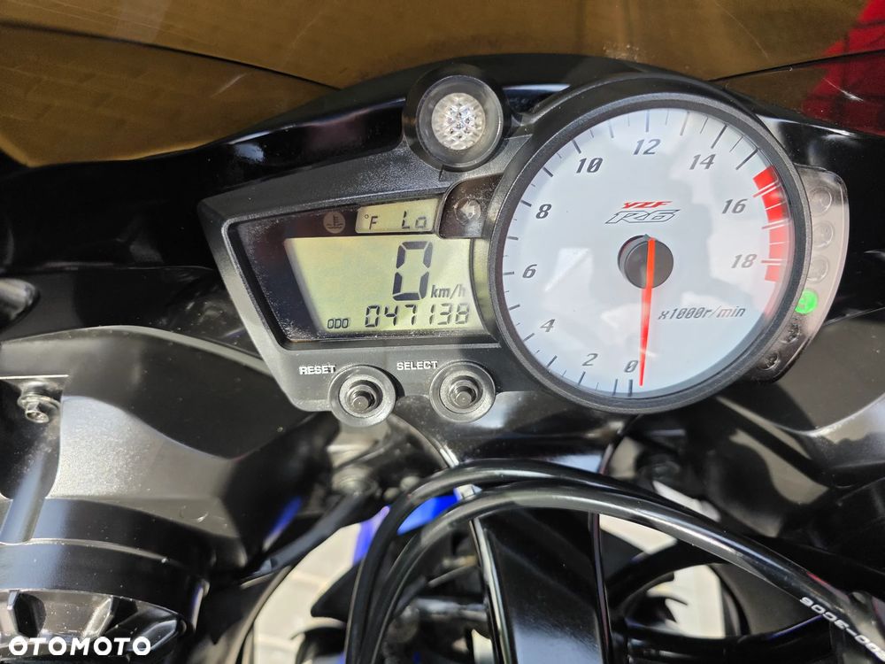 Yamaha R6 - 7