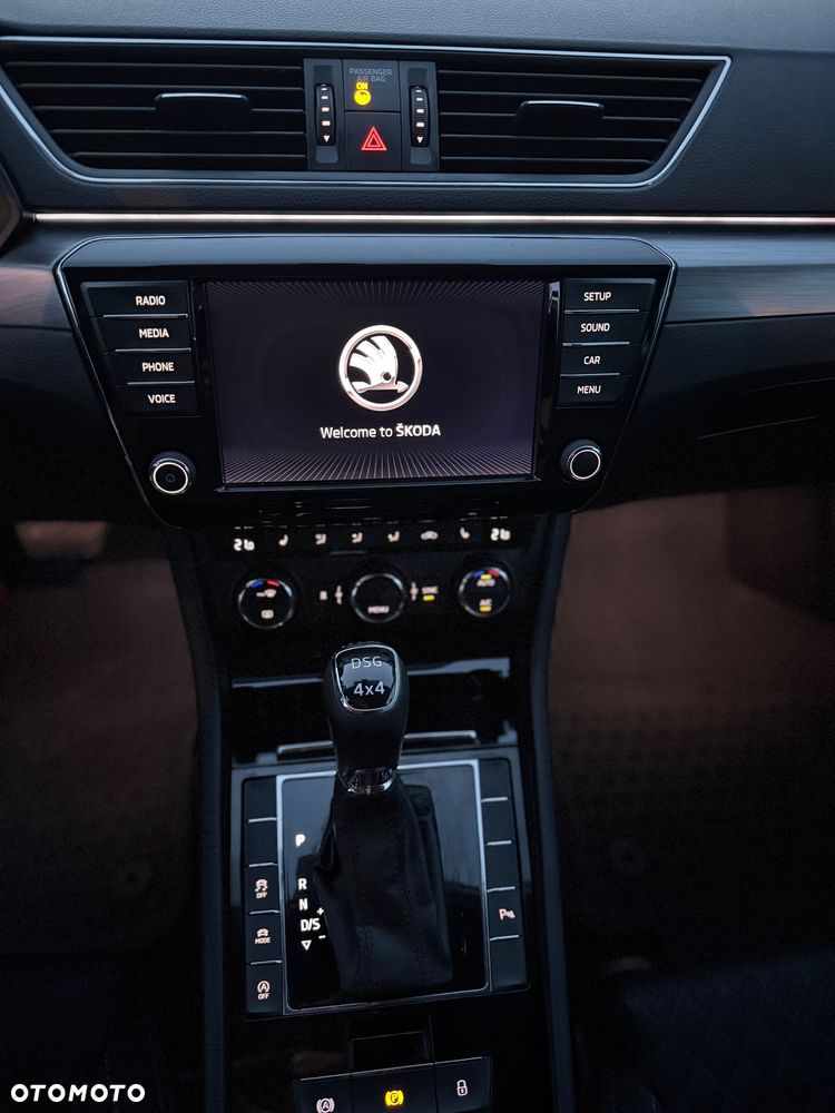 Skoda Superb 2.0 TDI 4x4 Style DSG - 37