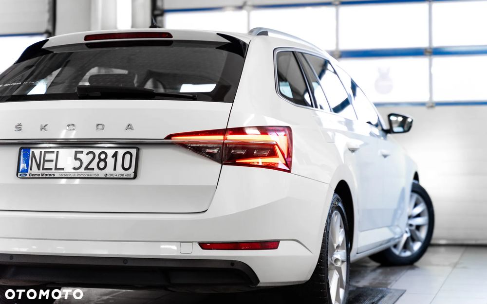 Skoda Superb 2.0 TDI Ambition DSG - 13