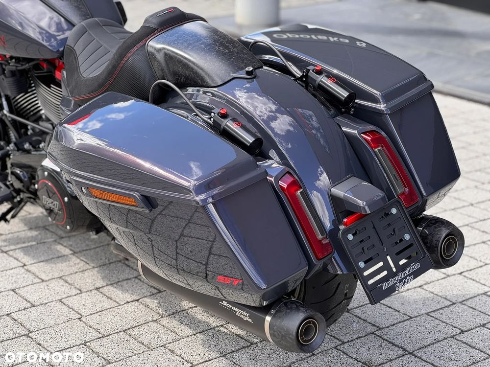 Harley-Davidson CVO Street Glide - 26