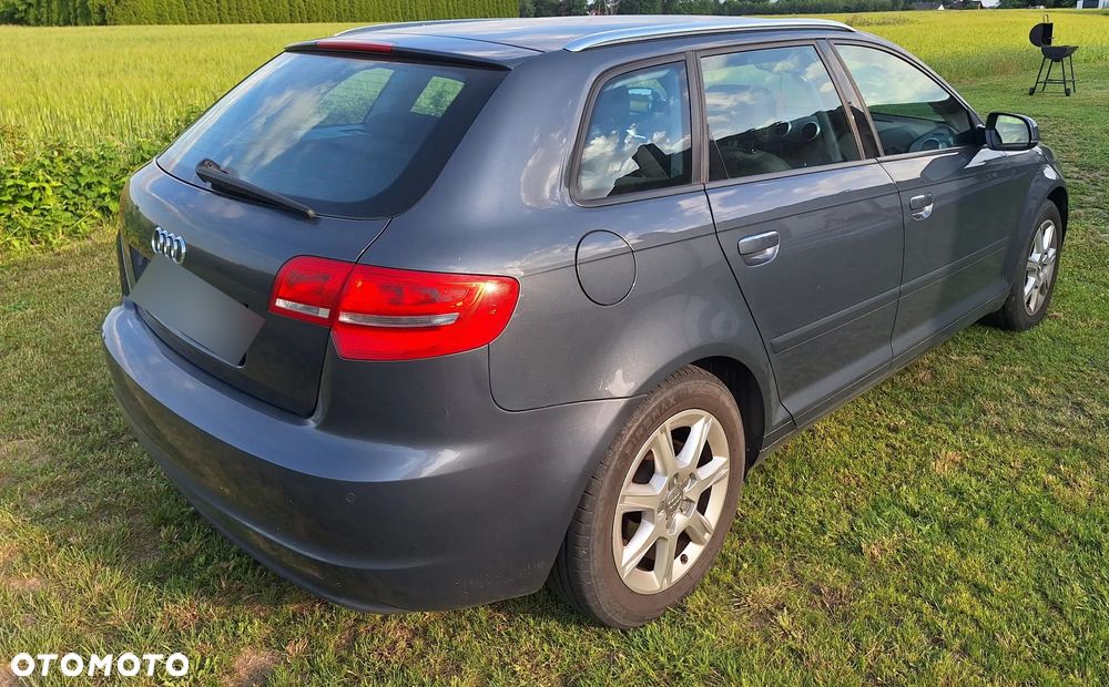 Audi A3 Sportback 2.0 TDI DPF Attraction - 4