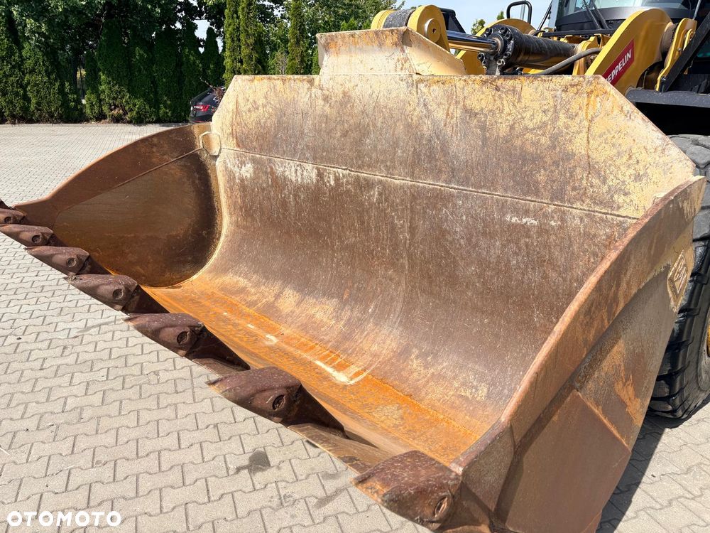 Caterpillar 950M - 24