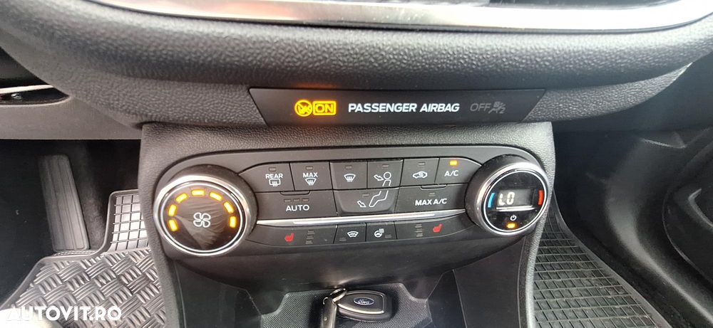 Ford Fiesta 1.0 EcoBoost Powershift Titanium - 13