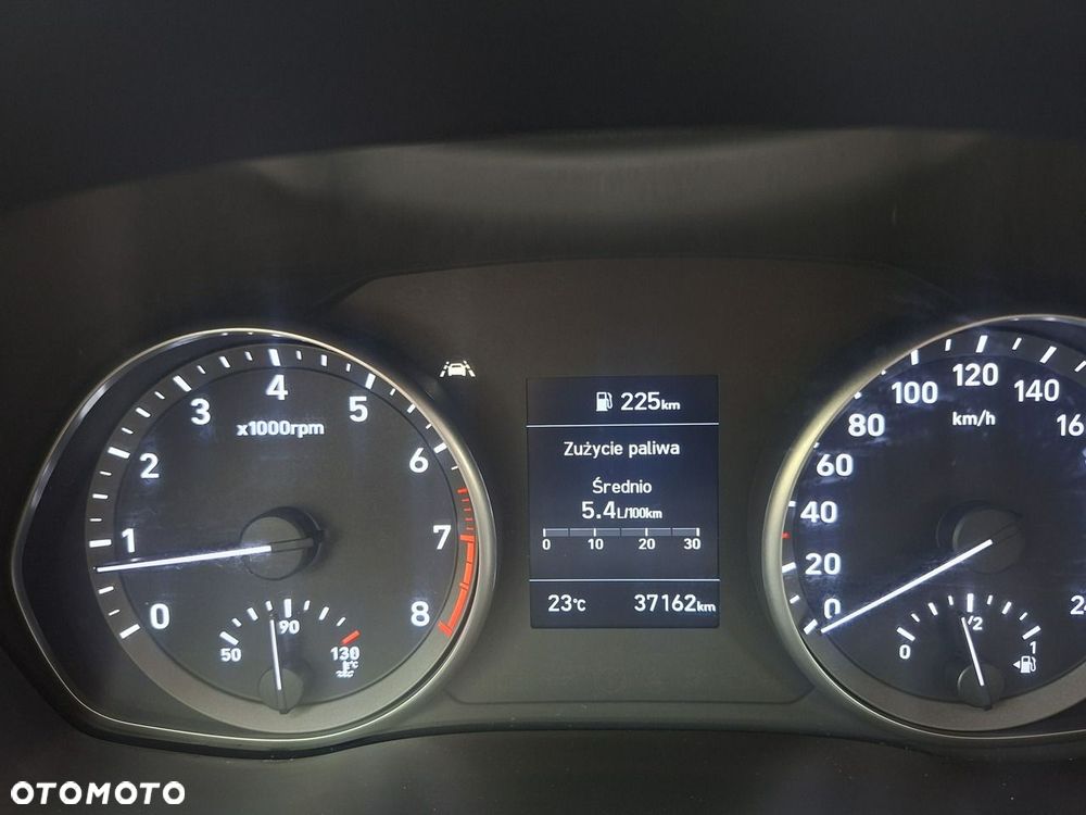Hyundai i30 1.5 DPI Classic + - 4