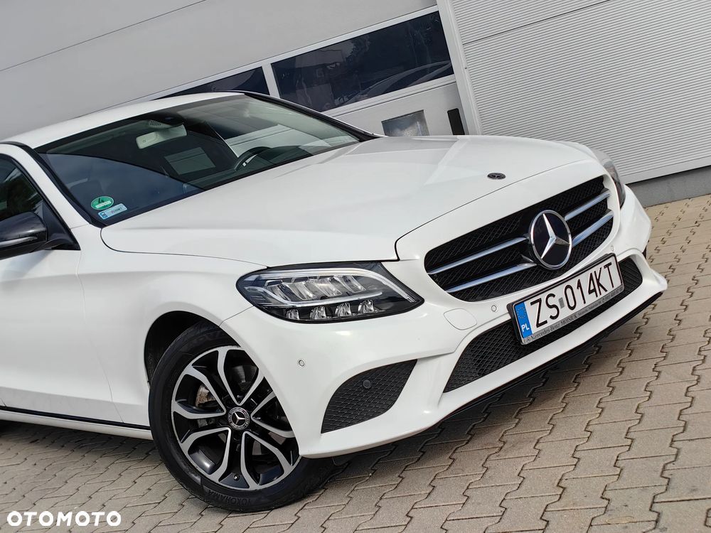Mercedes-Benz Klasa C 220 d 4MATIC 9G-TRONIC - 34
