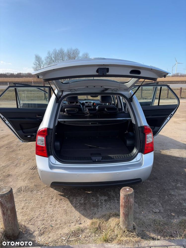 Kia Carens 2.0 CRDi Tour - 4