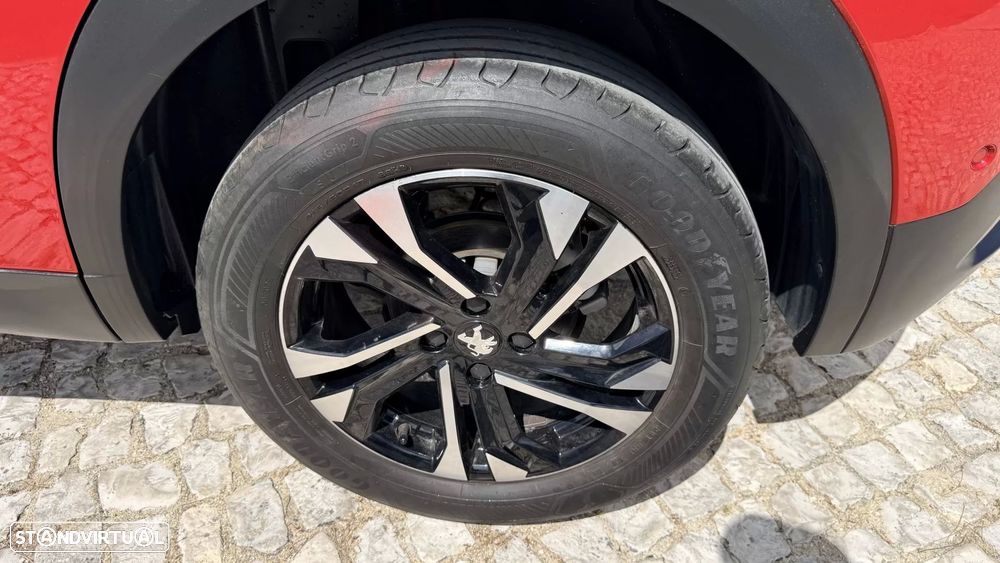 Peugeot 2008 PureTech 130 EAT8 GT - 14