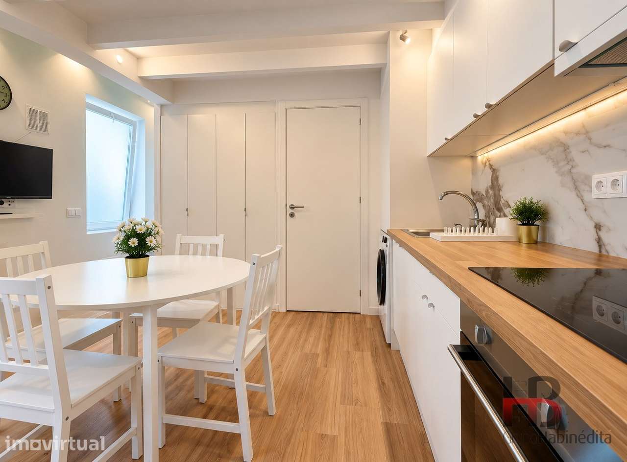 Casa em Banda T0 Duplex | Campo Alegre, Porto - Grande imagem: 5/14