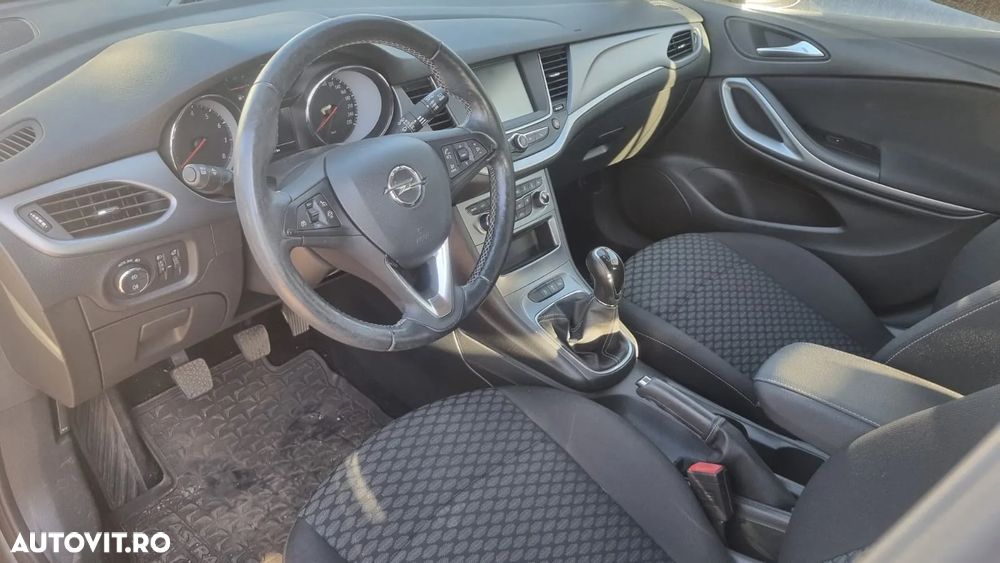 Opel Astra 1.4 Turbo ECOTEC Enjoy - 4