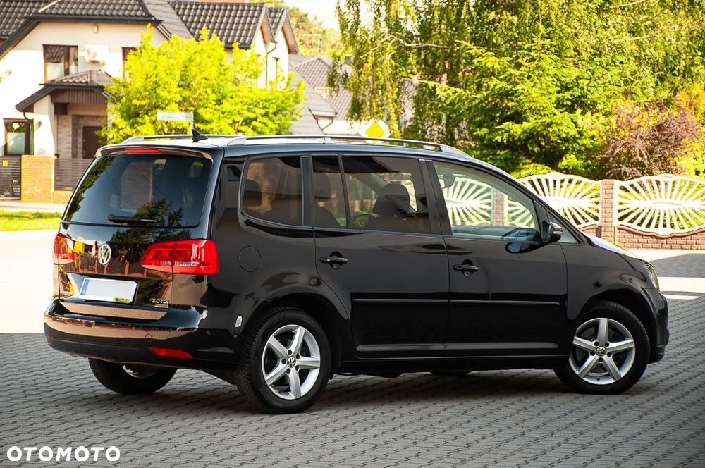Volkswagen Touran 2.0 TDI DSG United - 23
