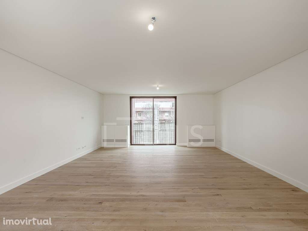 Apartamento T3 com área exterior e garagem no Areeiro, Lisboa - Grande imagem: 3/57